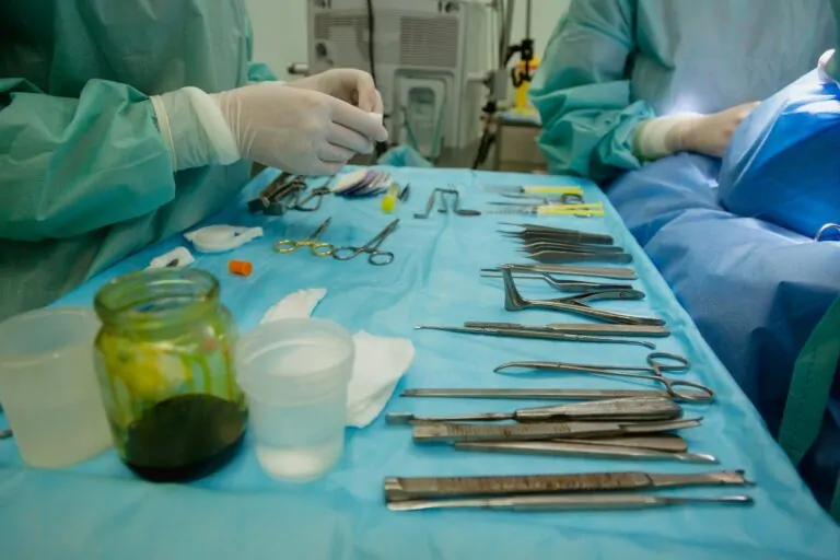 surgical staplers